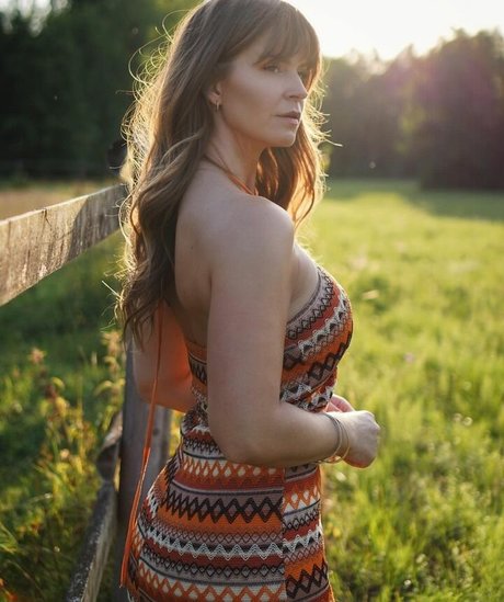 jennygrateful star beautiful pictures