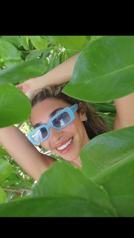 Chantel Jeffries top model images