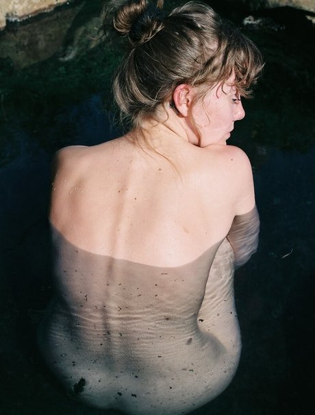 Berta Andrea Sndal sexy actress pictures