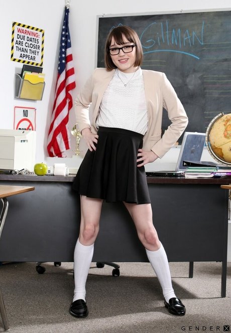 Claire Tennebrarum star exclusive pictures