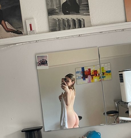 Tsgirlgia model sexy pictures