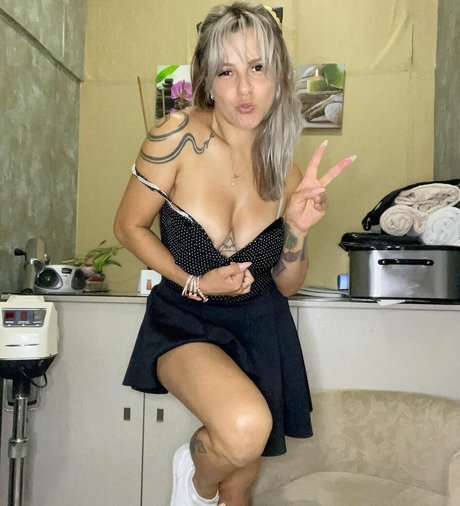 Dani Botan high quality actress gallery