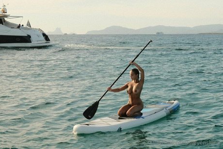 Luna Stevens art star pictures