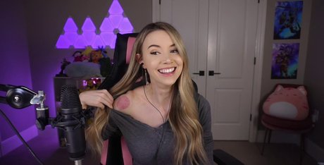 female onlyfans pornographic photo