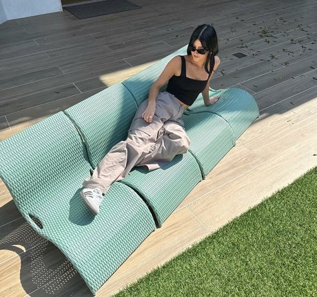 Charli D Amelio erotic model archive