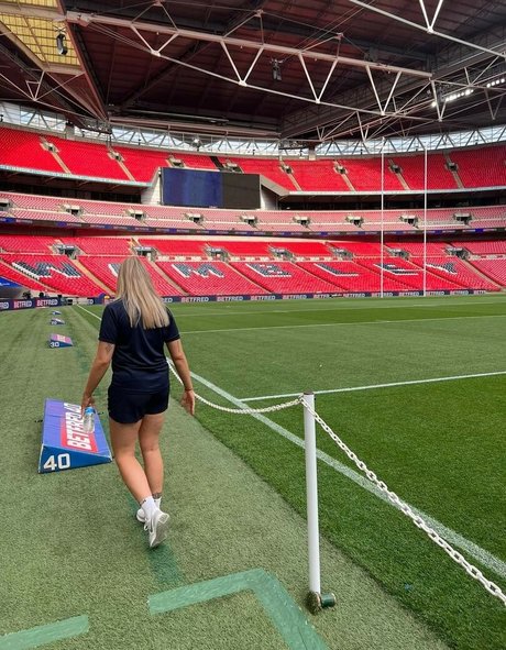 Caitlin Beevers hd actress gallery