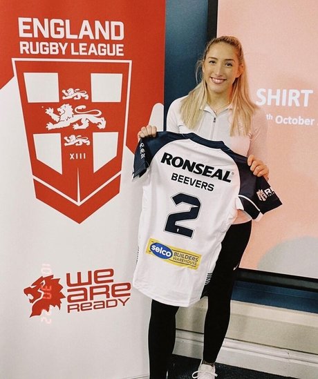 Caitlin Beevers hd pornstar pics