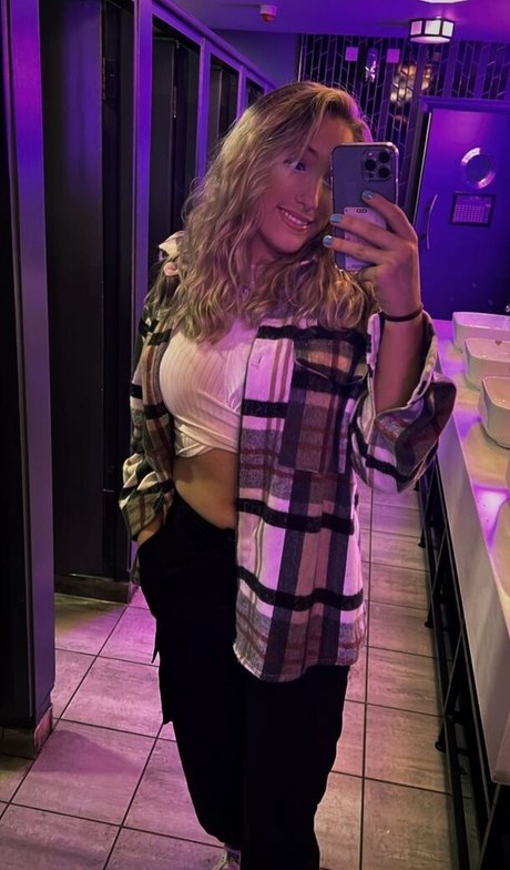 Caitlin Beevers pornstar hot images