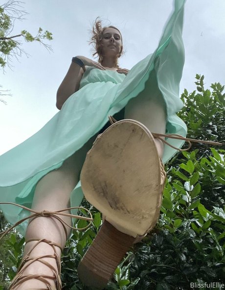 blissfulellie erotic pornstar images