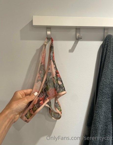 serenitycox sexy model photo