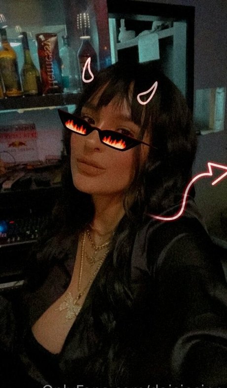 daisiesinn top star photos