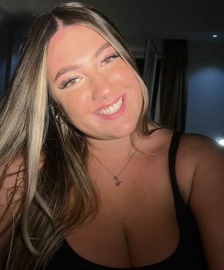 The Blue Dress Girl pretty model img