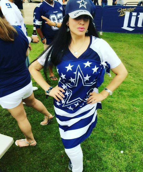 Jennifer Cortez model sex pics