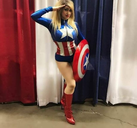 Jennifer Cortez nudes model pics