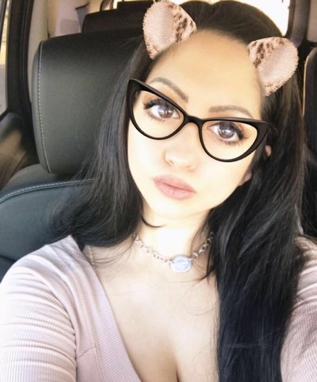 Jennifer Cortez star free images