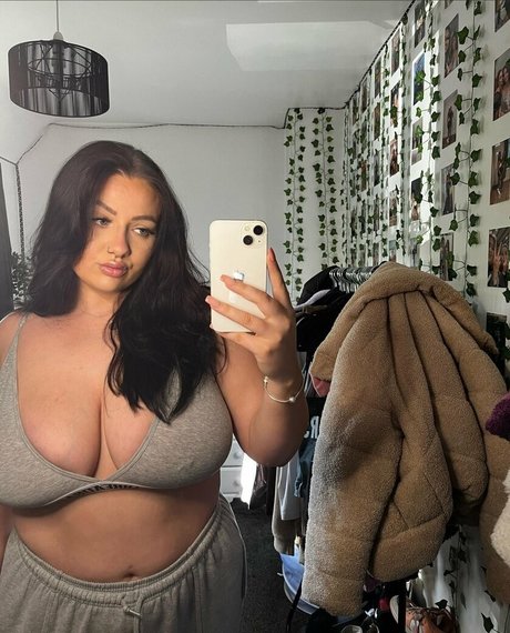 chelsea leigh model pics