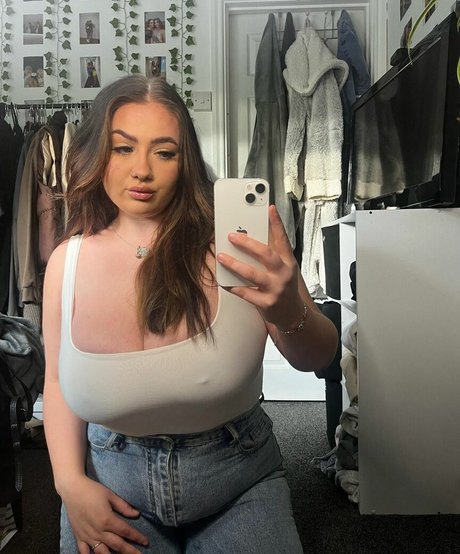 chelsea leigh star naked photo