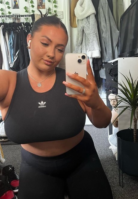 chelsea leigh star hot picture