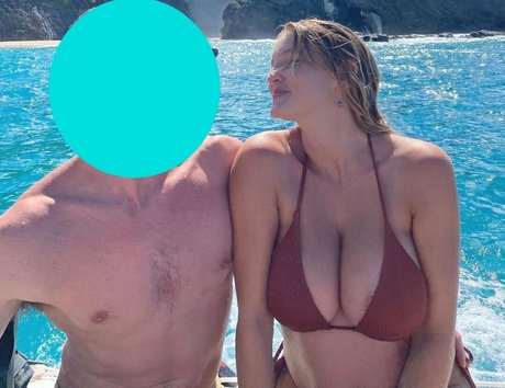 Isabella Abell model hot photo