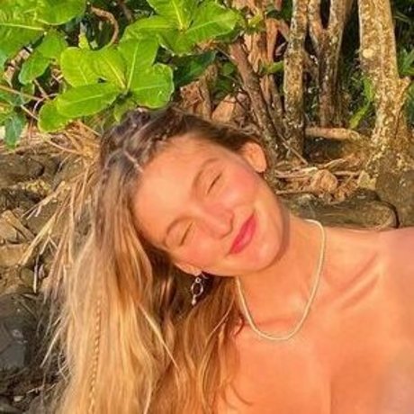 Isabella Abell xxx actress image