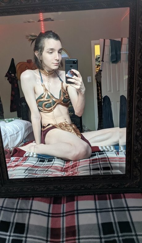 Bisectual model perfect pic