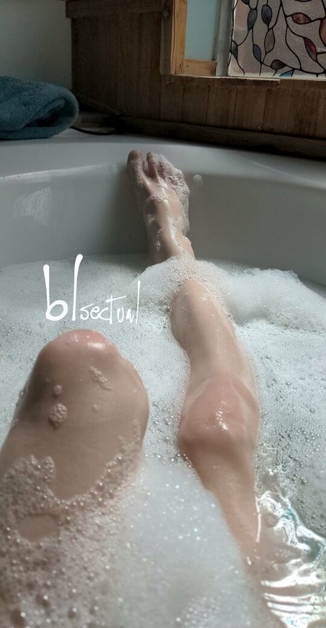 Bisectual star top pictures