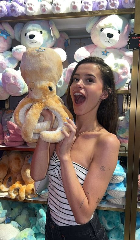 Lea Elui nice star archive