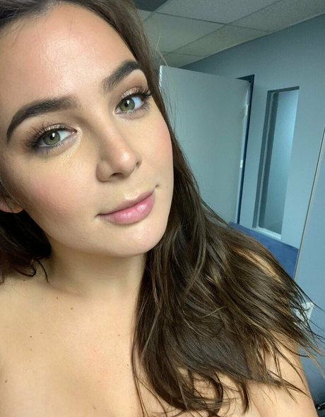 blairwilliams star naked galleries