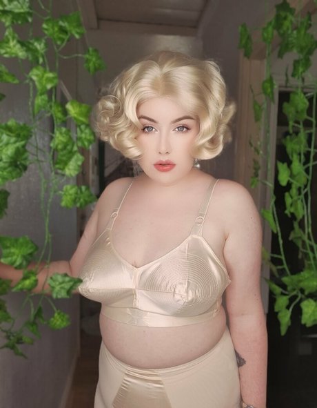 maebry model sexy archive