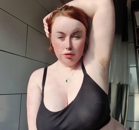 maebry beautiful actress pic