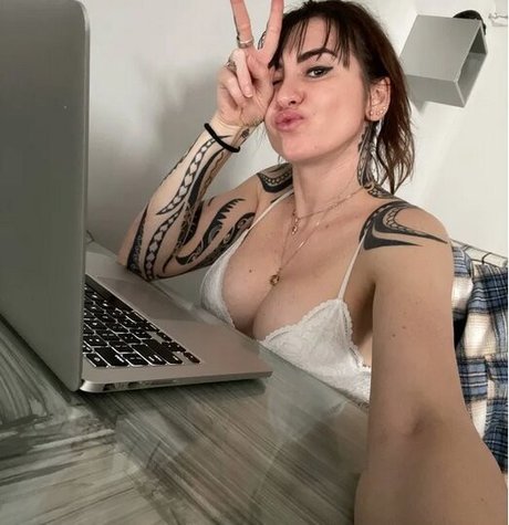 Ingrid Brans porn model gallery