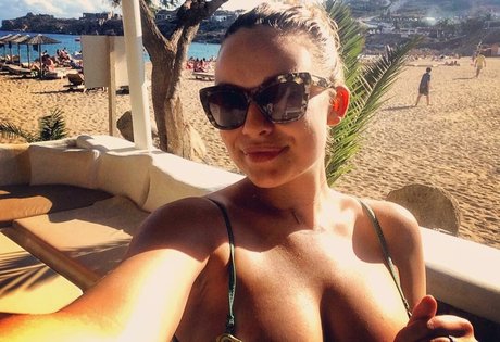 Abbie Chatfield pornstar beautiful picture