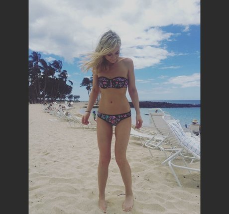 Emily Kinney pornstar top archive