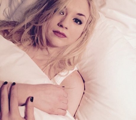 Emily Kinney top pornstar photo