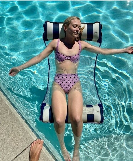 Emily Kinney pornstar sexy pictures