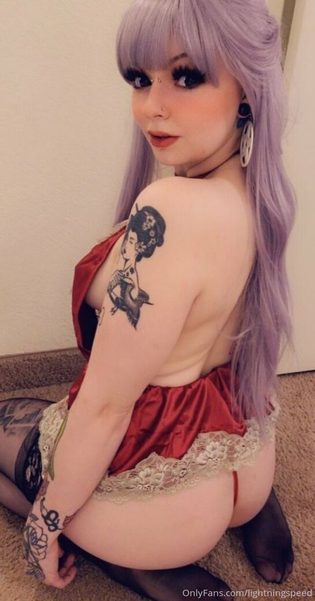 lightningspeed star naked pictures