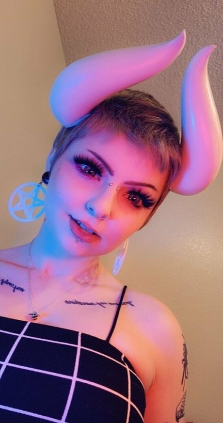 lightningspeed model erotic galleries