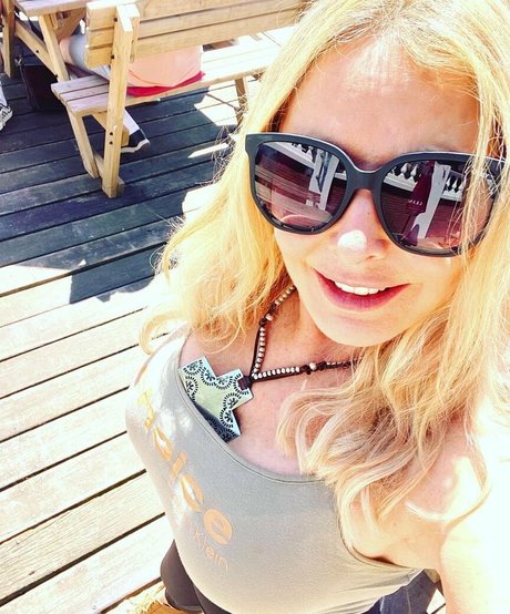 Carol Vorderman adult star pictures