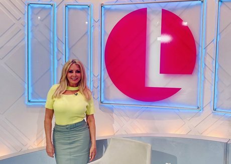 lesbian feet onlyfans hot photos