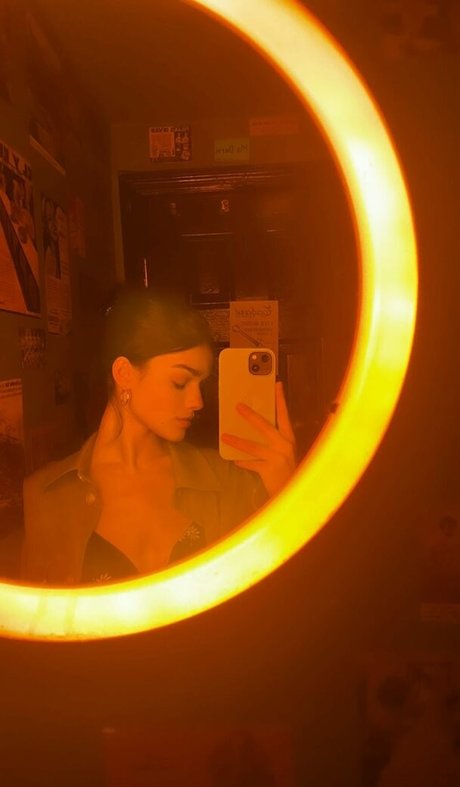 Rachel Zegler star pretty gallery