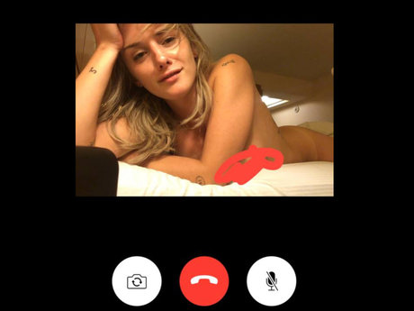 Addison Timlin art star photo