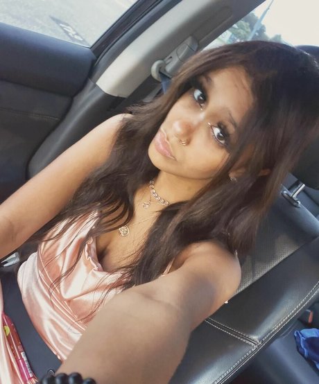 Lyla Troglin sex model pics