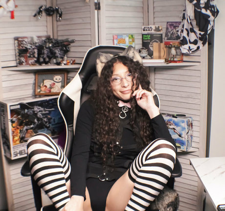 itwhiskarafterdark pornographic actress img