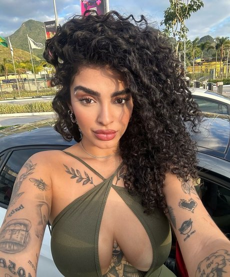 biancaoficial star adult pictures