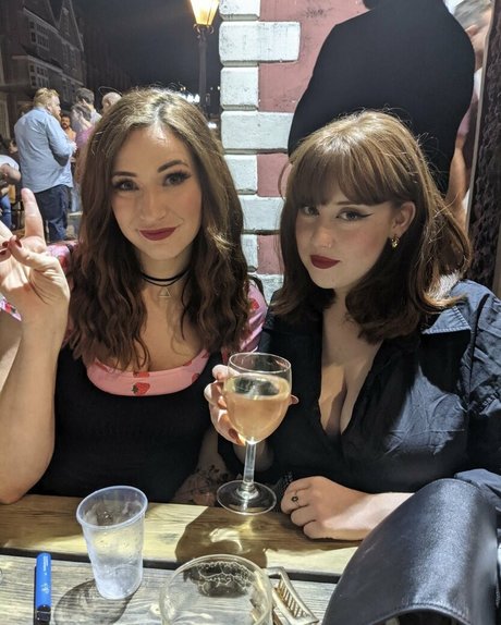 Gemothy adult actress img