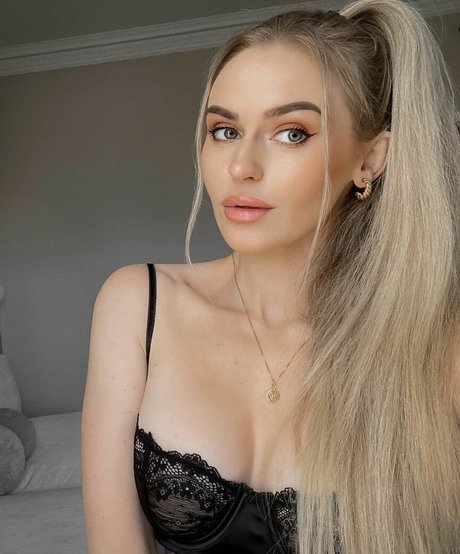 Anna Nystrom free model gallery