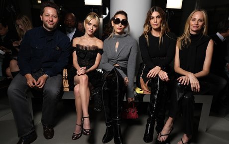 Kiernan Shipka naked actress picture