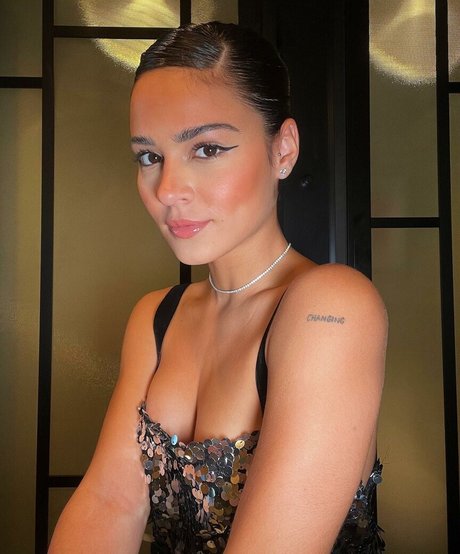 Giullia Buscacio porn model galleries