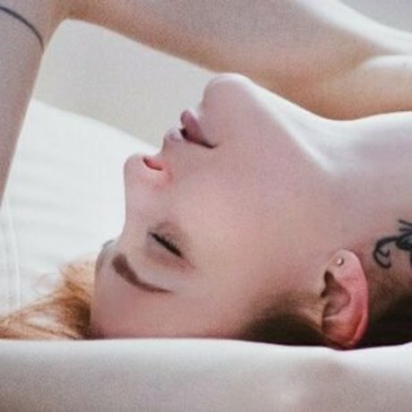 Belle Claire model pornographic image