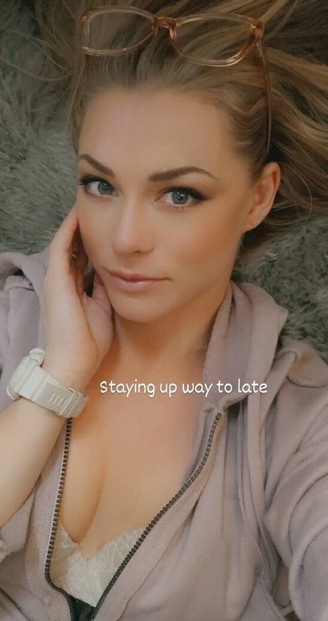 Nikki Leigh exclusive model pics